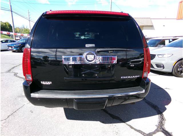 Used 2007 Cadillac Escalade AWD w/ Information Package image 16