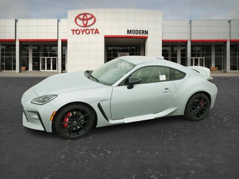 Used 2026 Toyota GR86 Premium w/ Performance Package RWD image 9