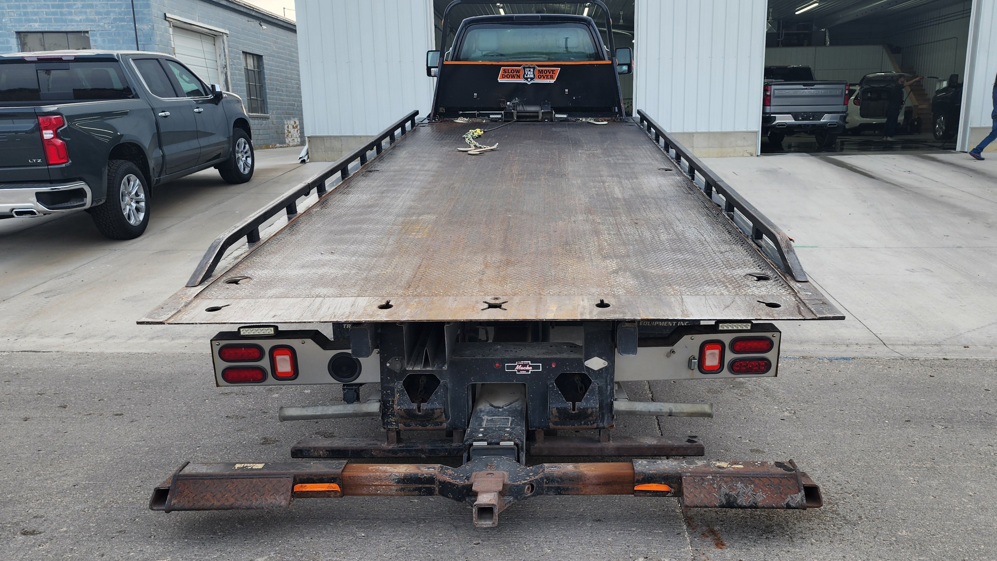 Used 2017 Ford F650 2WD Regular Cab Super Duty image 6