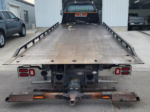 Used 2017 Ford F650 2WD Regular Cab Super Duty image 6