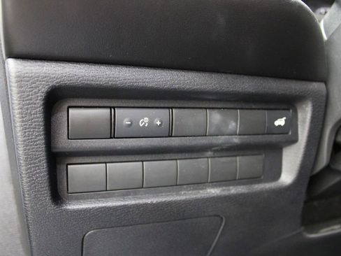 Used 2022 Mitsubishi Outlander SE image 21