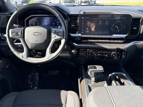 Used 2025 Chevrolet Silverado 1500 RST AWD/4WD image 3