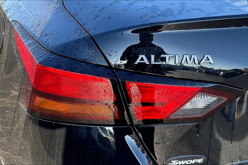 Used 2024 Nissan Altima 2.5 SL AWD/4WD image 29