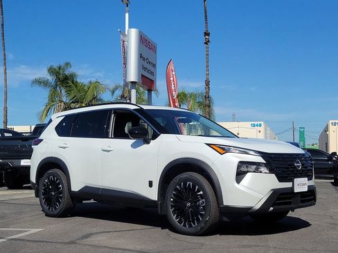 New 2026 Nissan Rogue SV FWD image 8