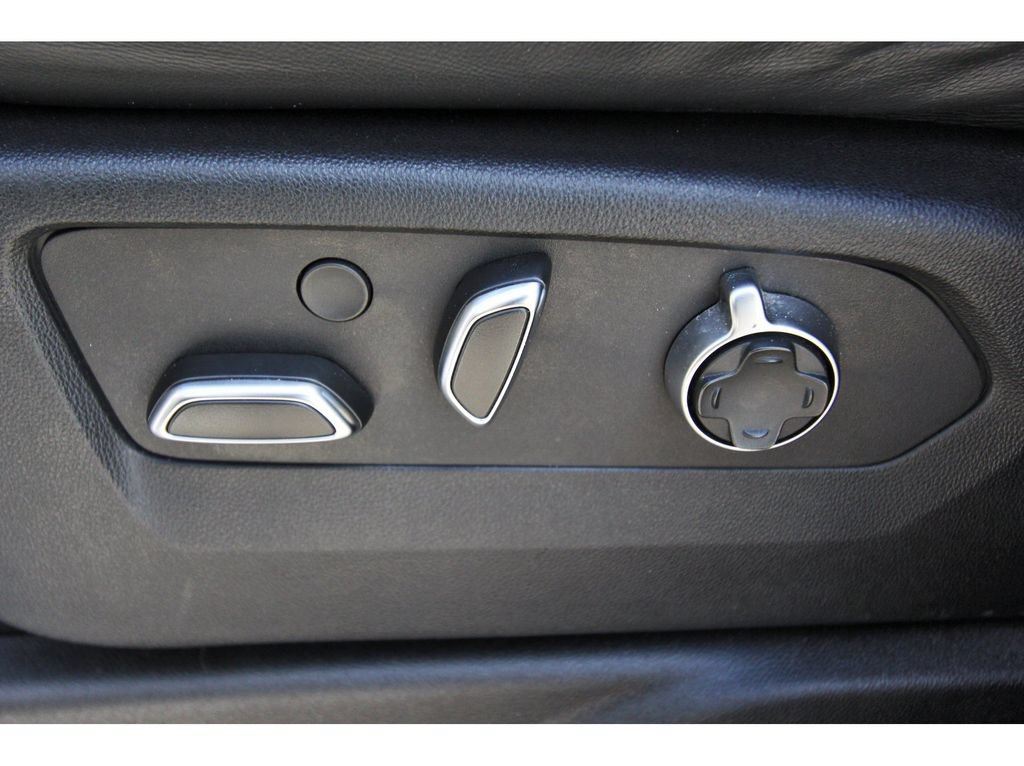 Used 2023 Cadillac Escalade V w/ LPO, ONYX Package AWD/4WD image 28