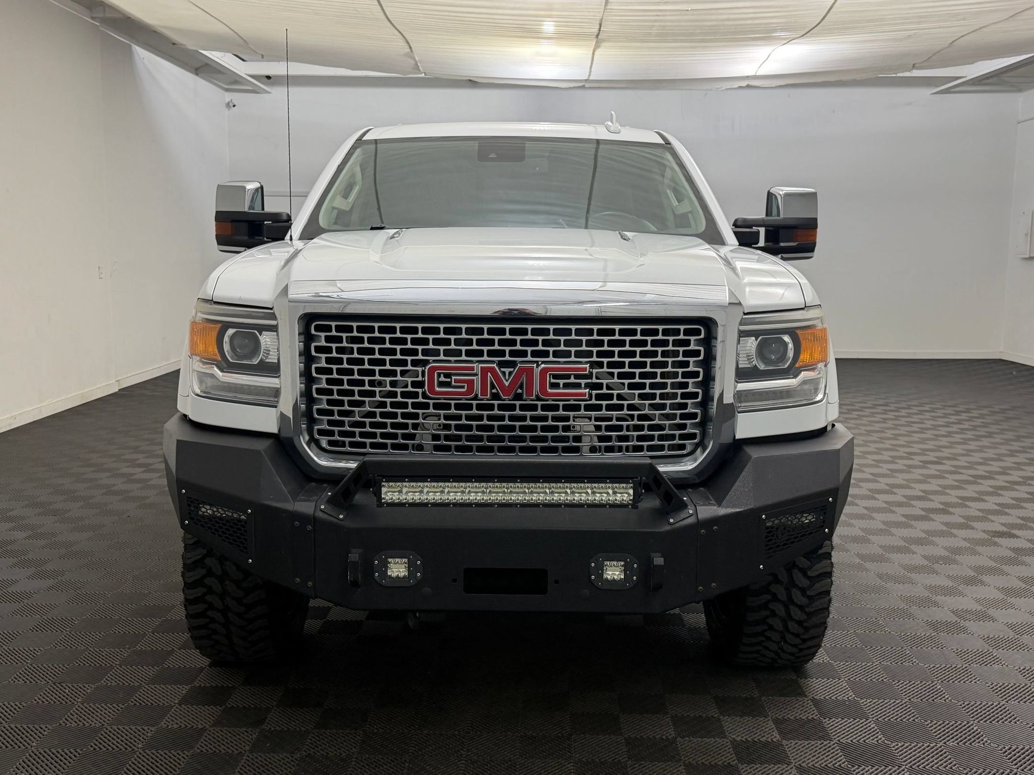 Used 2016 GMC Sierra 2500 Denali w/ Driver Alert Package AWD/4WD image 6