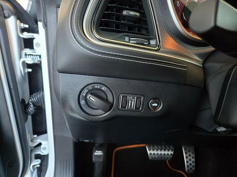 Used 2022 Dodge Challenger SRT Hellcat w/ Plus Package image 19