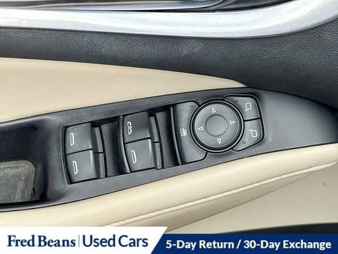 Used 2019 Buick Enclave Essence image 11