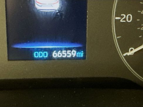 Used 2023 Toyota Corolla LE image 19