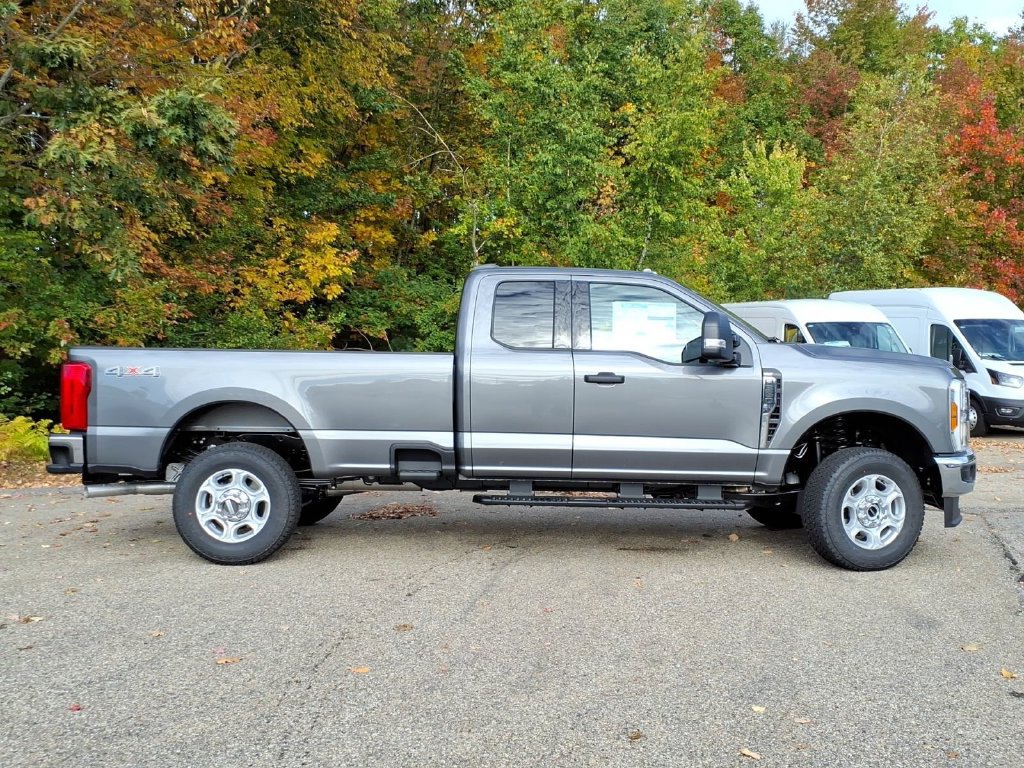 New 2027 Ford F350 XLT w/ Snow Plow Prep Package AWD/4WD image 4
