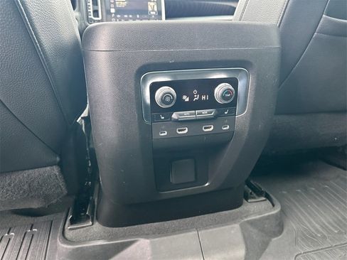 Used 2022 GMC Yukon XL Denali w/ Denali Ultimate Package image 24