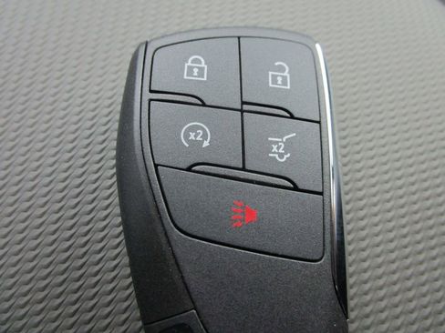 New 2026 Chevrolet Equinox LT w/ Convenience Package II image 35