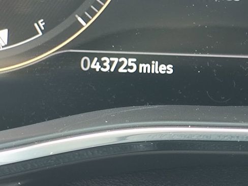 Used 2024 Jaguar XF R-Dynamic SE image 39