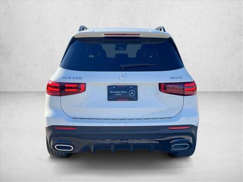 New 2026 Mercedes-Benz GLB 250 4MATIC image 8