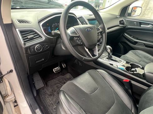 Used 2016 Ford Edge Sport w/ Technology Package image 25