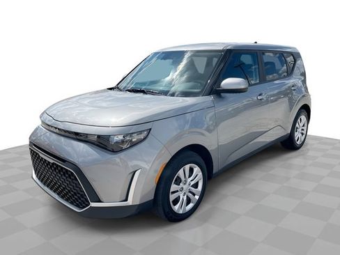 Used 2023 Kia Soul LX FWD image 1