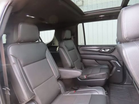 Used 2023 GMC Yukon XL Denali w/ LPO, Floor Liner Package AWD/4WD image 31