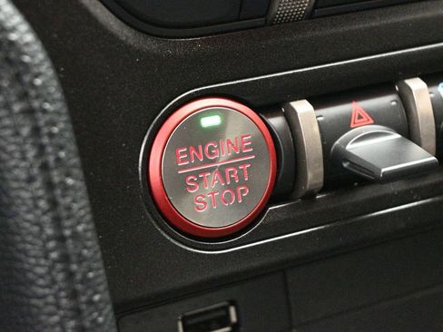 Used 2021 Ford Mustang Shelby GT500 w/ Technology Package image 12