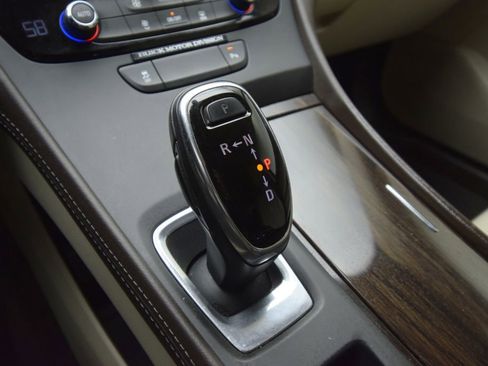 Used 2017 Buick LaCrosse Preferred image 25