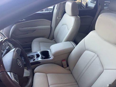 Used 2011 Cadillac SRX Luxury image 8