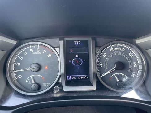 Used 2019 Toyota Tacoma TRD Off-Road AWD/4WD image 27
