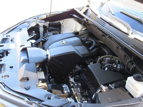 Used 2019 Toyota Highlander SE FWD image 31
