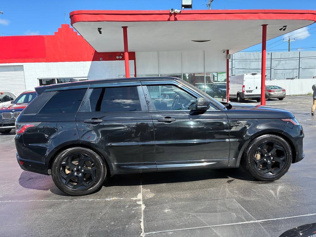Used 2018 Land Rover Range Rover Sport HSE AWD/4WD image 6
