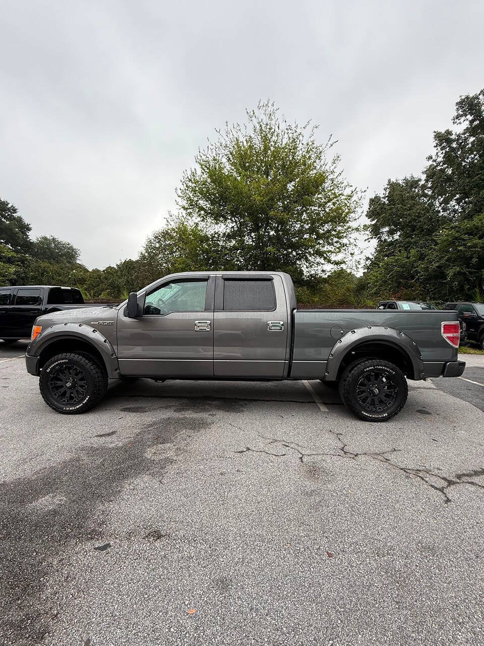 Used 2014 Ford F150 XLT w/ Equipment Group 302A Luxury AWD/4WD image 2