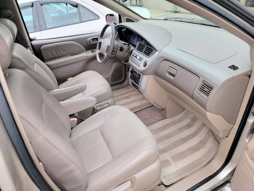 Used 2002 Toyota Sienna XLE w/ XLE Luxury Pkg FWD image 26