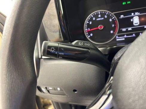 Used 2021 Kia Sorento LX FWD image 6