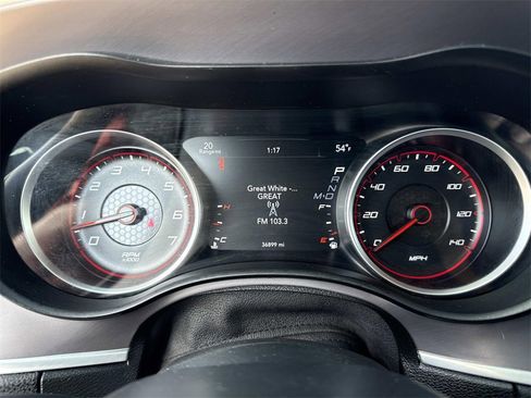 Used 2022 Dodge Charger SXT w/ Driver Convenience Group image 12