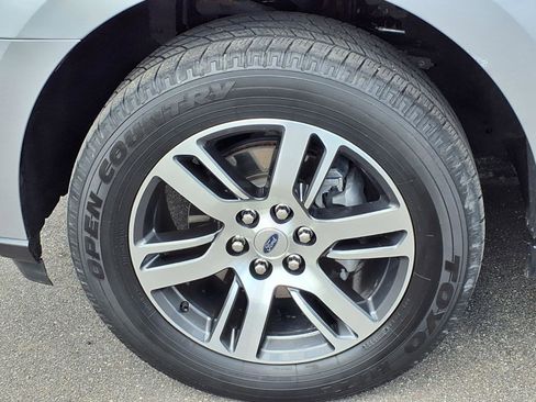 Used 2022 Ford Expedition XLT image 31