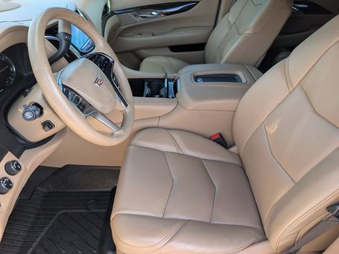 Used 2020 Cadillac Escalade Platinum AWD/4WD image 12