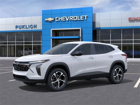 New 2026 Chevrolet Trax RS image 2