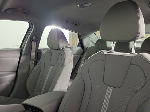 New 2026 Hyundai Elantra SE image 27