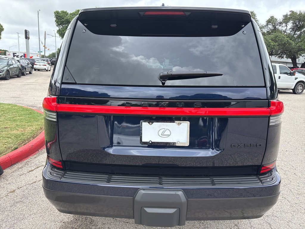 Certified 2025 Lexus GX 550 w/ Cold Area Package AWD/4WD image 4