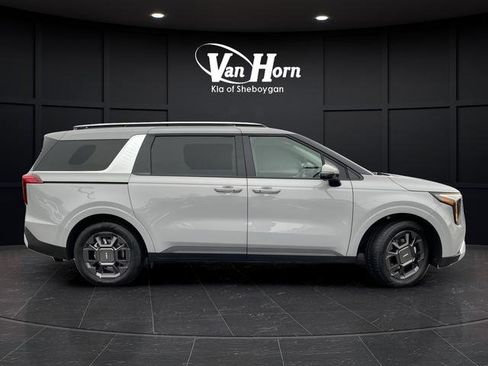 New 2026 Kia Carnival EX image 2