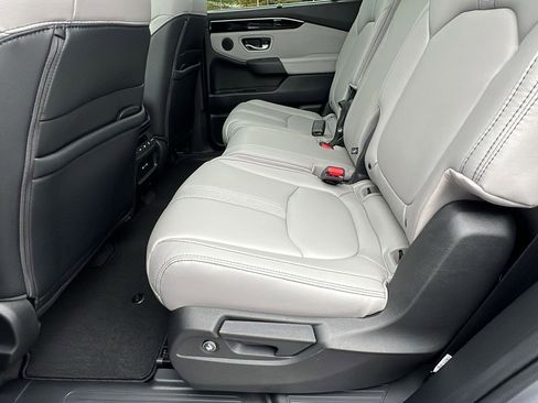 New 2025 Honda Pilot Touring image 19