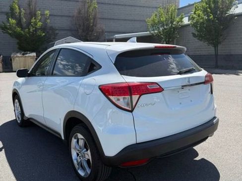 Used 2021 Honda HR-V LX image 8