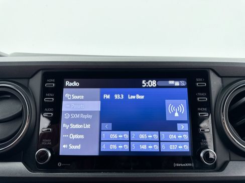 Used 2020 Toyota Tacoma TRD Sport w/ Technology Package AWD/4WD image 20