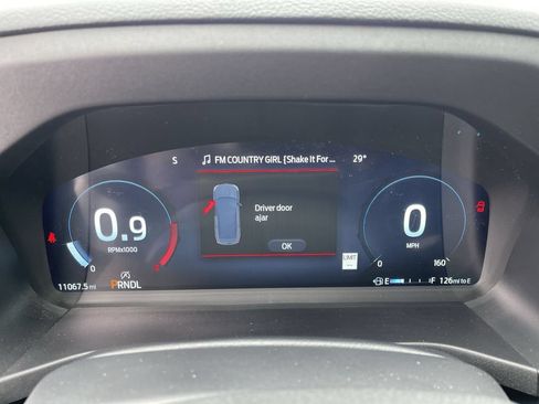 Used 2025 Ford Explorer Active AWD/4WD image 15