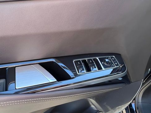 Certified 2026 Cadillac Escalade ESV Luxury image 12