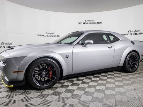 Used 2019 Dodge Challenger SRT Hellcat image 9
