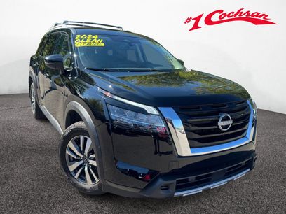 Used 2024 Nissan Pathfinder SL