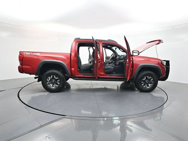 Used 2017 Toyota Tacoma TRD Off-Road AWD/4WD image 61
