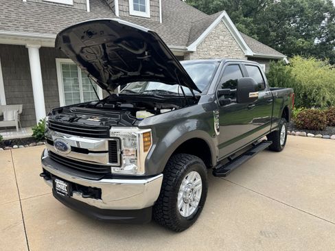 Used 2019 Ford F250 XL w/ STX Appearance Package AWD/4WD image 25