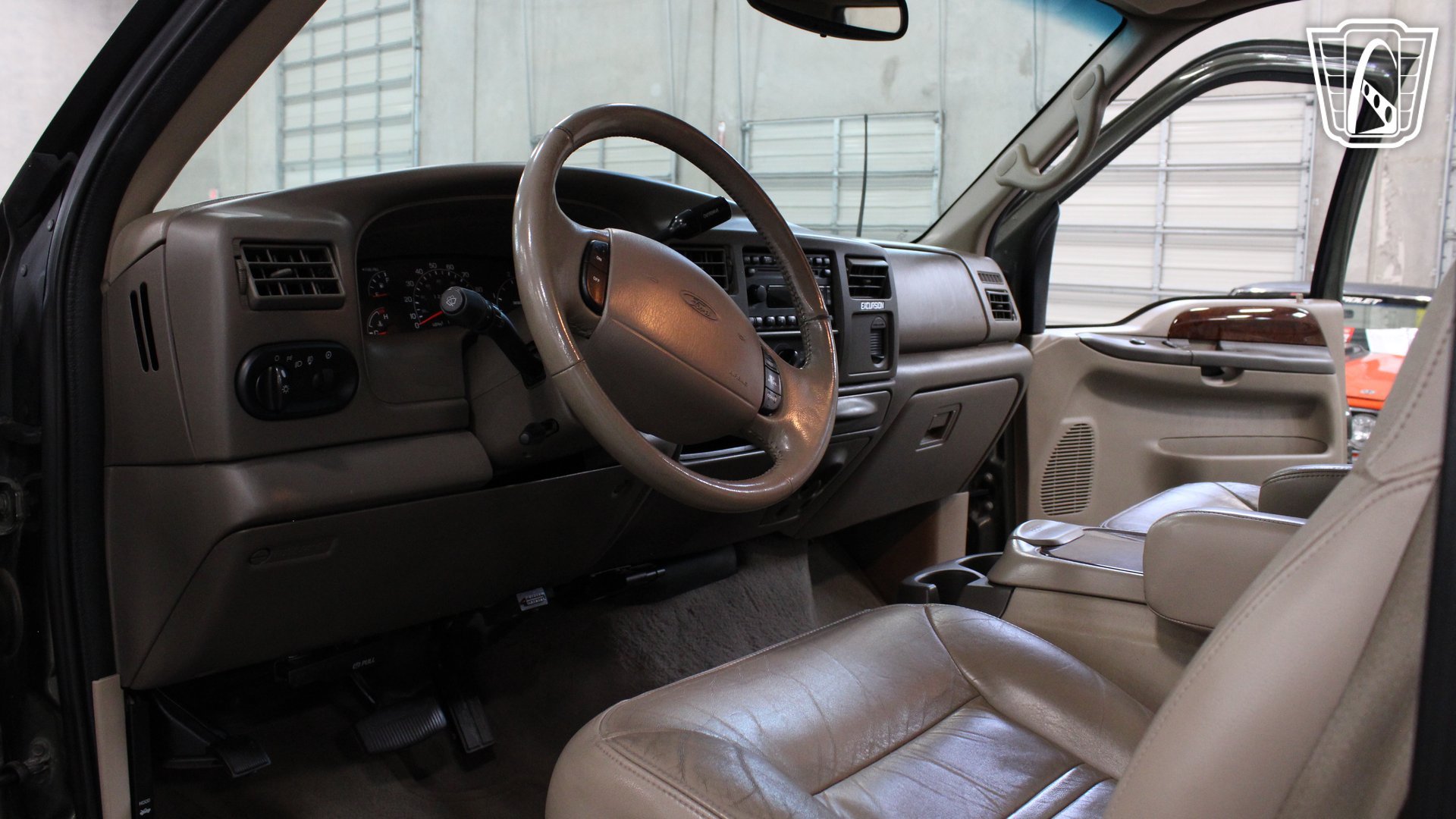 Used 2001 Ford Excursion Limited AWD/4WD image 11
