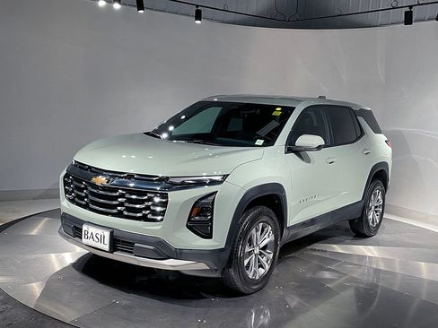 Used 2026 Chevrolet Equinox LT w/ Convenience Package II image 8