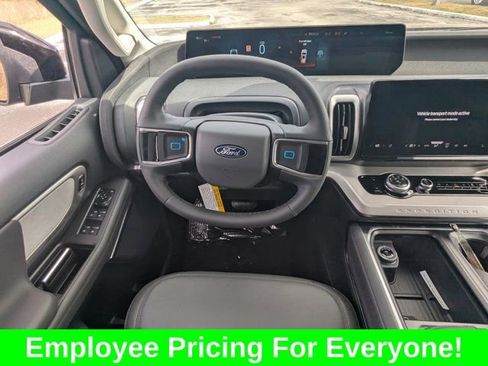 New 2026 Ford Expedition Max Active RWD image 17