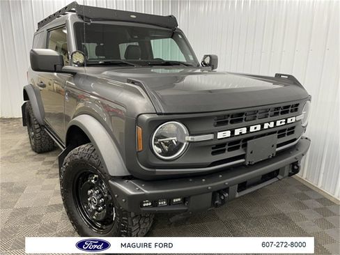 Used 2022 Ford Bronco Black Diamond image 13